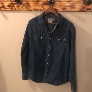 Levi denim shirt pearl snap sz M